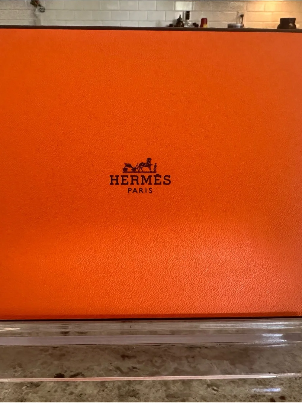 🦜RARE FIND🦜 Hermes Green Leather Passport Holder with Corner Snap